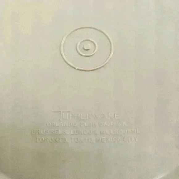 VINTAGE TUPPERWARE SERVALIER YELLOW COOKIE JAR CANISTER 807-1 - Picture 7 of 12